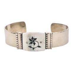 Alternative view of Pulsera Ancha De Alpaca Calada En Asta